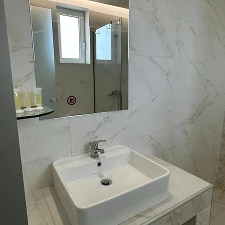 Star Apartment *
